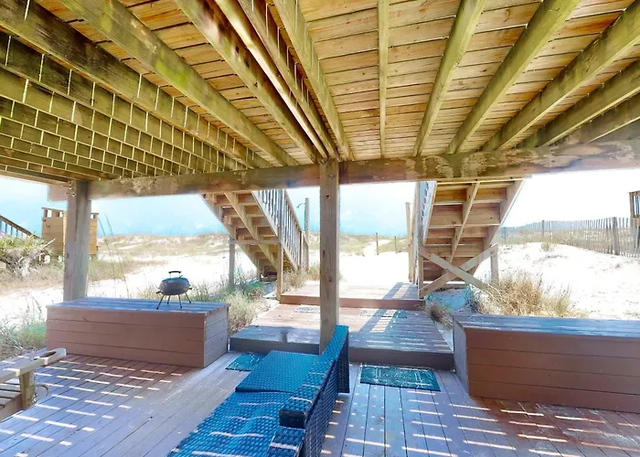 Holiday home Beachfront With Furnished Waterfront Deck Balcony & Ac *